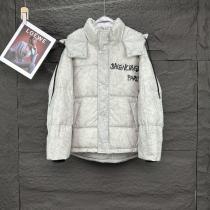 ダウンジャケットコピー 品 販売高級感ある人気沸騰中balenciaga