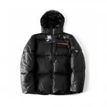 PRADAコピー 品 ブランド爽快感が絶妙にマッチ2026SSコレクションに新着ダウンジャケット