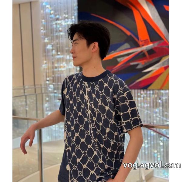 毎年爆発的人気即発送最新作2026 ブランド コピーLOUIS VUITTON半袖Tシャツ