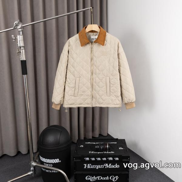 MIUMIU偽 ブランド 通販コート人気急上昇中注目新ブランド