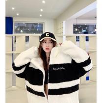 コート新作限定めっちゃ綺麗色大人感漂う2026新作ブランド コピーbalenciaga