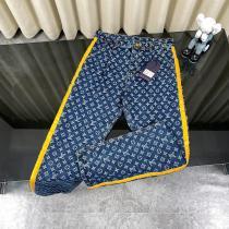 高級感も漂いファッションに新しい色ジーンズLOUIS VUITTONブランド 激安