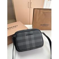 バッグ清潔感溢れる大人感漂う2026新作ブランド スーパー コピーBURBERRY
