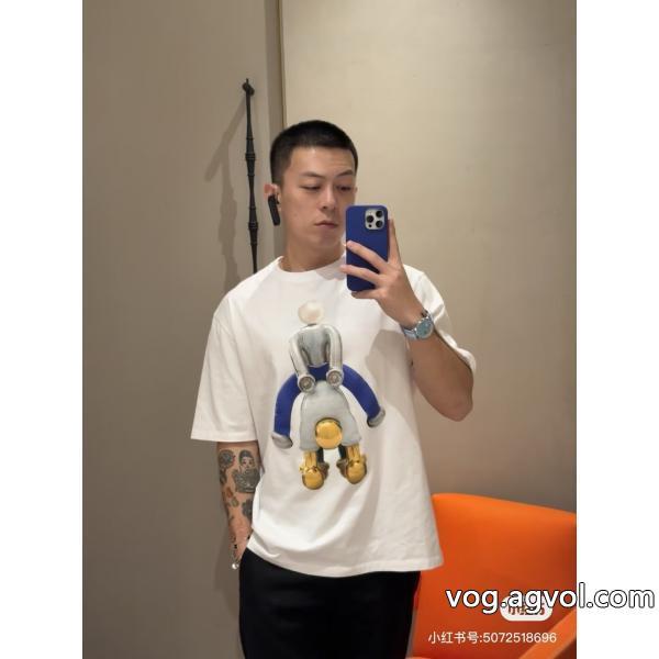ロエベブランド コピーギフト最適期間限定2026秋冬用半袖Tシャツ