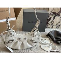コピー 品 販売バッグbalenciaga送料込み 希少品上品で優しい雰囲気に