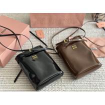 MIUMIUバッグ最安価格新品完売必須　限定SALEブランド 通販