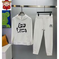 ブランド コピー 品LOUIS VUITTON秋先や冬にぴったりの新作話題が沸騰中セット