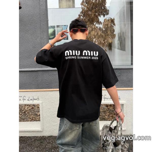 MIUMIUスーパー コピー 通販スタイルアップ上品完売間近半袖Tシャツ