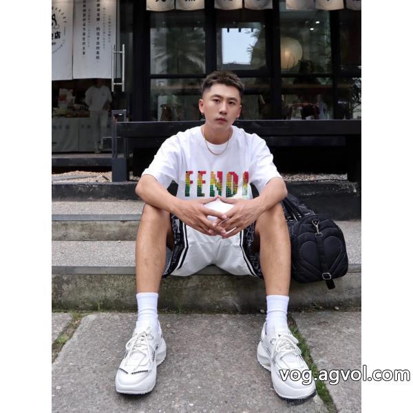 風合いが魅力注目新ブランドコピー 商品 通販半袖TシャツFENDI