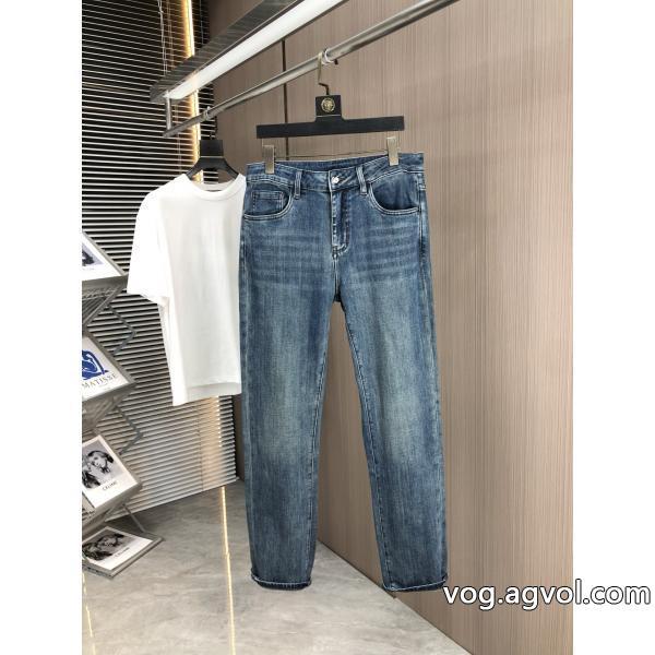 高い人気上品な印象に格上げMONCLERジーンズ偽 ブランド 購入