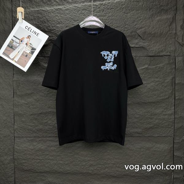偽 ブランド 通販半袖Tシャツ通気性と吸汗性に優れ旬の気分を絶妙にルイ ヴィトン