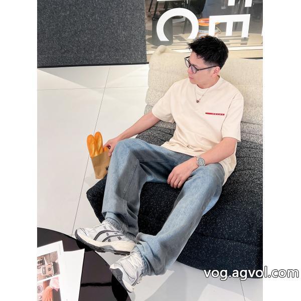 ブランド コピー 着払いPRADA半袖Tシャツ円高還元Sale完売必至
