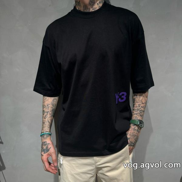 Y-3個性的なデザインモード感の高い半袖Tシャツブランド コピー 販売 