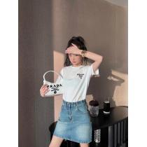 お洒落な印象にヴィンテージ感ブランド 偽物 通販プラダ半袖Tシャツ