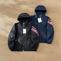 ブランド コピー 安心MONCLER今や定番アイテム好評品ロゴが素敵コート