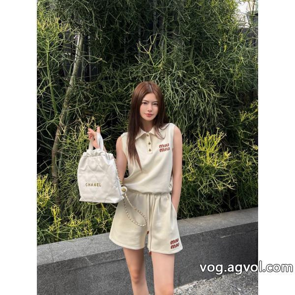 今季大人気のデザイン洗練された印象通販 ブランドセットMIUMIU