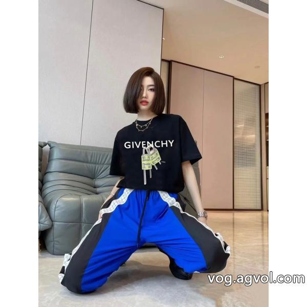 半袖Tシャツジバンシーブランド 激安 素敵なデザイン23AWの最新アイテム