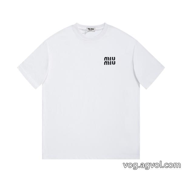 MIUMIU半袖Tシャツ偽物 ブランドお洒落さんの愛用率が高い最新人気　話題沸騰中