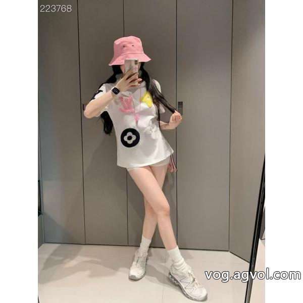 ルイ ヴィトンブランド 品 激安 通販大幅に値下げ即発送最新作2026 半袖Tシャツ