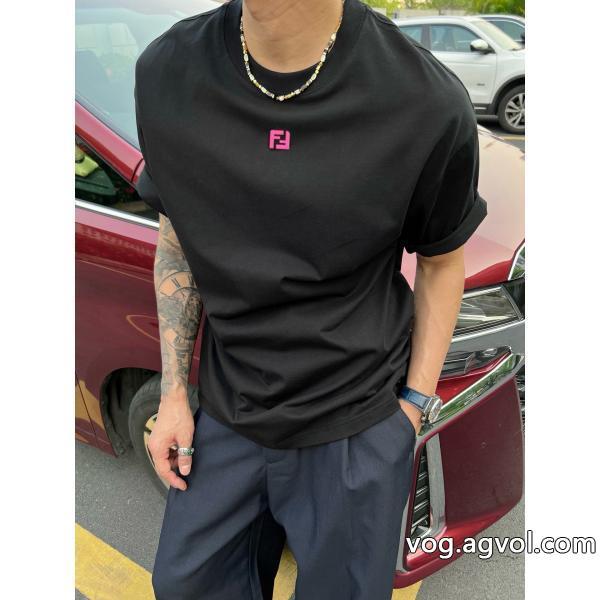 フェンディ今年らしく魅力的アップ格好良いブランド コピー 着払い半袖Tシャツ