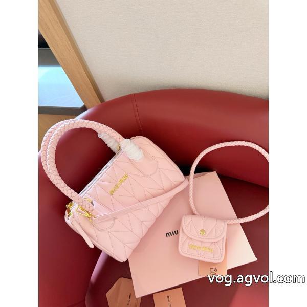 SS23残り僅使い勝手の良さMIUMIUバッグブランド コピー 品