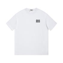 MIUMIU半袖Tシャツ偽物 ブランドお洒落さんの愛用率が高い最新人気　話題沸騰中