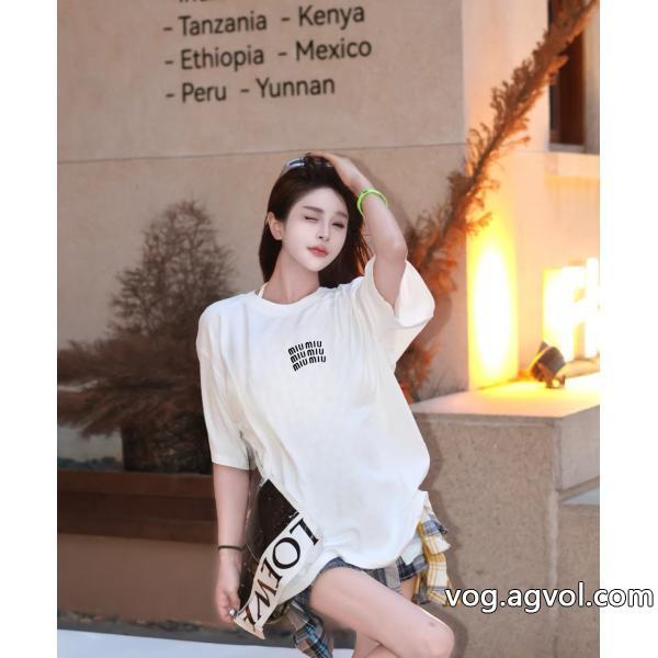 海外限定最安に挑戦MIUMIUブランド フェイク半袖Tシャツ