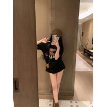 上品カジュアルな雰囲気にクラシカル半袖TシャツCELINEスーパー コピー 販売