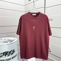 MONCLERコピー ブランド 優良半袖Tシャツ夏に向けて気になる大胆なデザイン