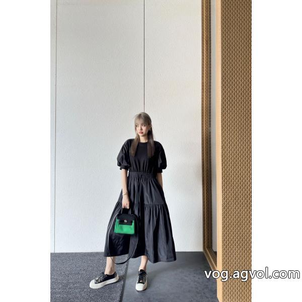 MONCLERワンピースブランド レプリカ格好良い自分へのご褒美