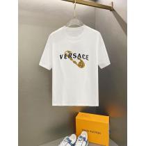 半袖Tシャツブランド コピー 専門軽やかな素材感新作夏の優秀アイテムVERSACE