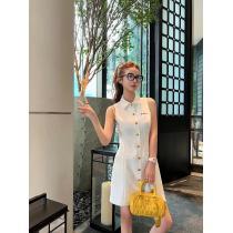 ワンピース夏の必須アイテムをトレンドの最先端にブランド 品 コピーMIUMIU