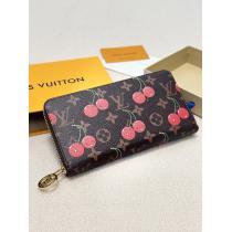 コピー ブランド 販売LOUIS VUITTON財布日本未上陸のブランドリッチな印象に