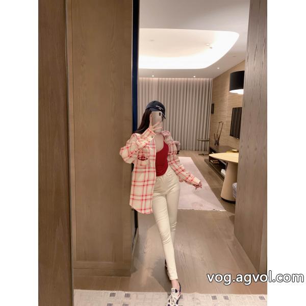 超お目立ち超必須アイテムVIVIENNE WESTWOOD偽 ブランド 販売長袖シャツ