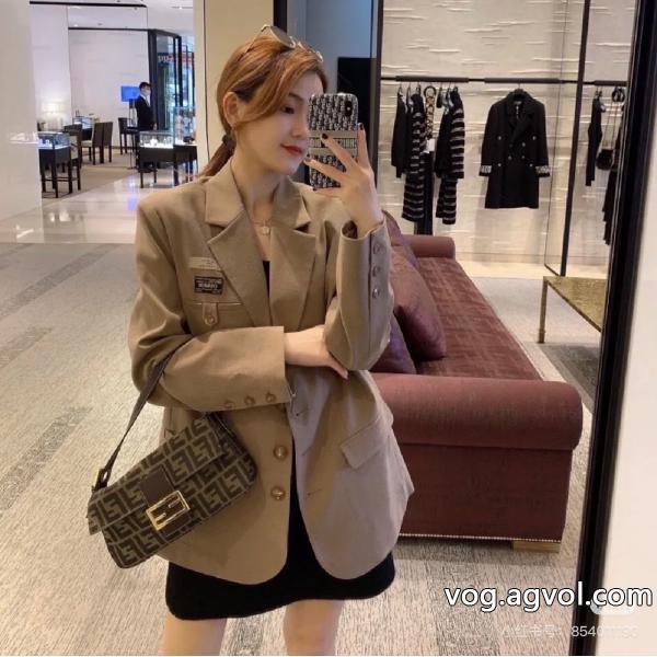 フェンディ最安値シンプルなデザインバッグブランド コピー 品