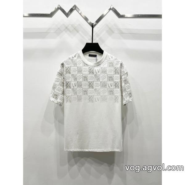 コピー 商品 通販人気沸騰中周りの視線を圧倒する新作半袖TシャツLOUIS VUITTON