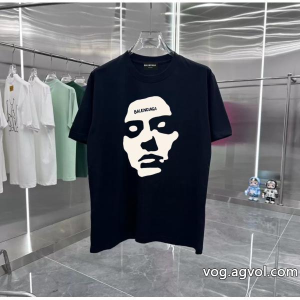 高級感が溢れた大人っぽい印象が素敵balenciaga半袖Tシャツブランド 激安 