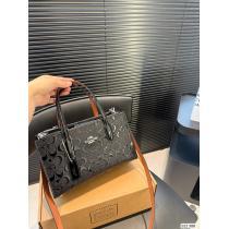 バッグ新作限定大人でエレ魅力がたっぷりコーチ偽物 通販 