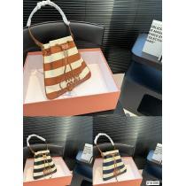 ブランド コピー  MIUMIU数量限定奇跡の入荷数量限定バッグ