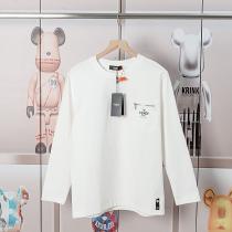 フェンディコピー 品 販売今年もトレンド国内希少！大人気長袖Tシャツ