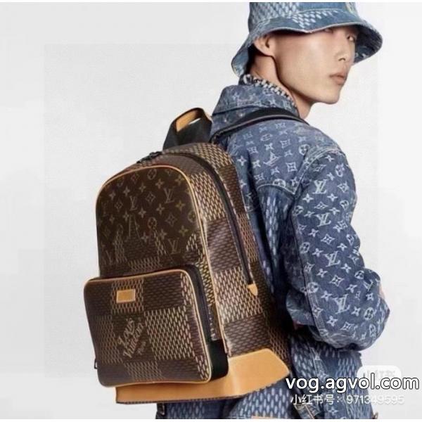 LV&times;NIGOオールドフラワーチェックのショルダーバッグ