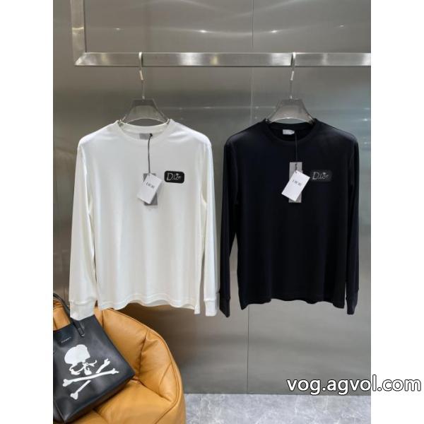 ディオールの新ラウンドネック長袖Tシャツネットレッド