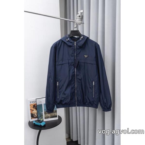 PRADAプラダ定番再生ナイロンエンブレムジップコート
