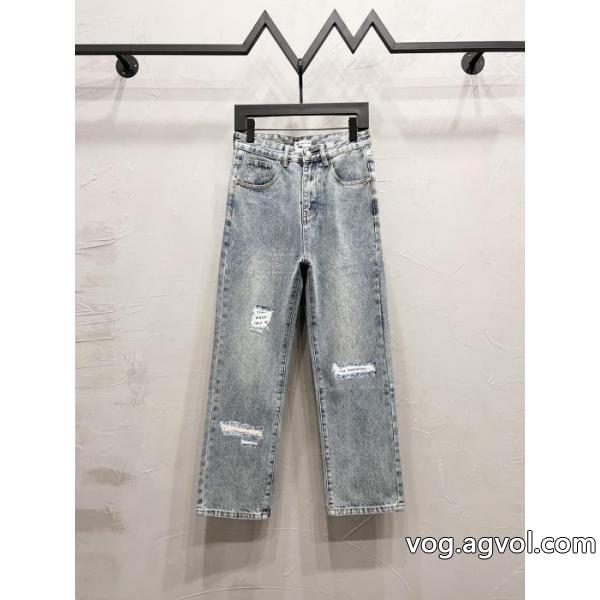 バレンシアガ balenciagaストレートジーンズは男女同型