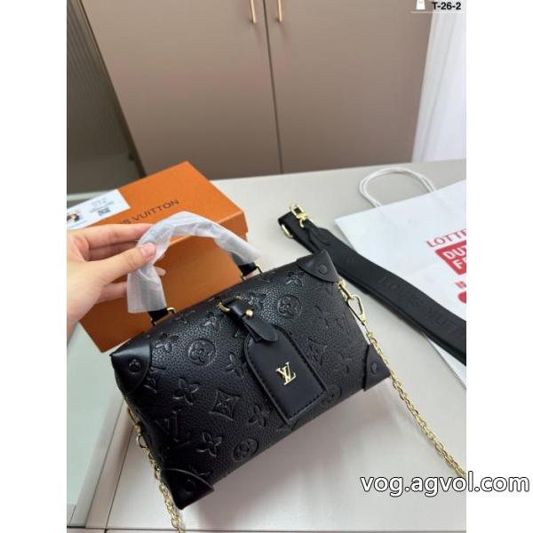LOUIS VUITTONルイ ヴィトンPetite Malle Soupleソフトボックスバッグ
