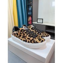 スニーカーコピー 商品 販売大注目日本未入荷お洒落さんの愛用率が高いVERSACE