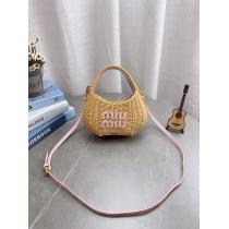 ブランド コピー 着払いバッグお買得セール清潔感で洗練されMIUMIU