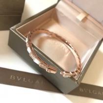 手镯嬉しいポイント人気商品再入荷激安 ブランドBVLGARI