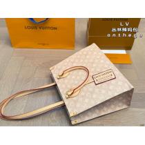 LVジャングルボディがホットなマザーズバッグonthego