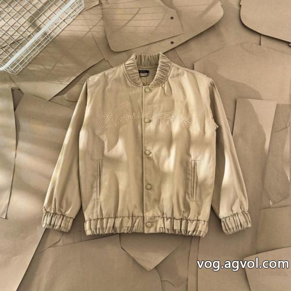 LOUIS VUITTONアートワードシャトル野球ウェアジャケット